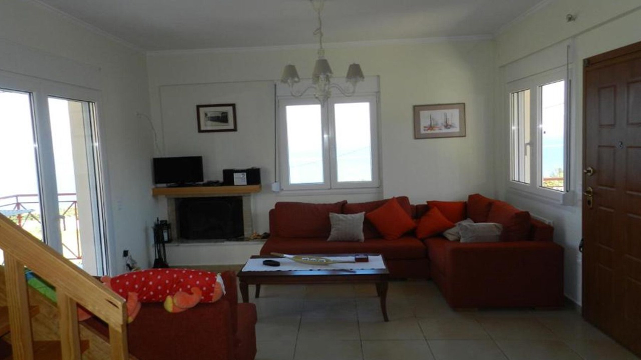 Photo of Livingroom in Aigialeia