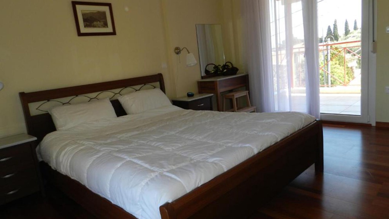 Photo of Bedroom in Aigialeia