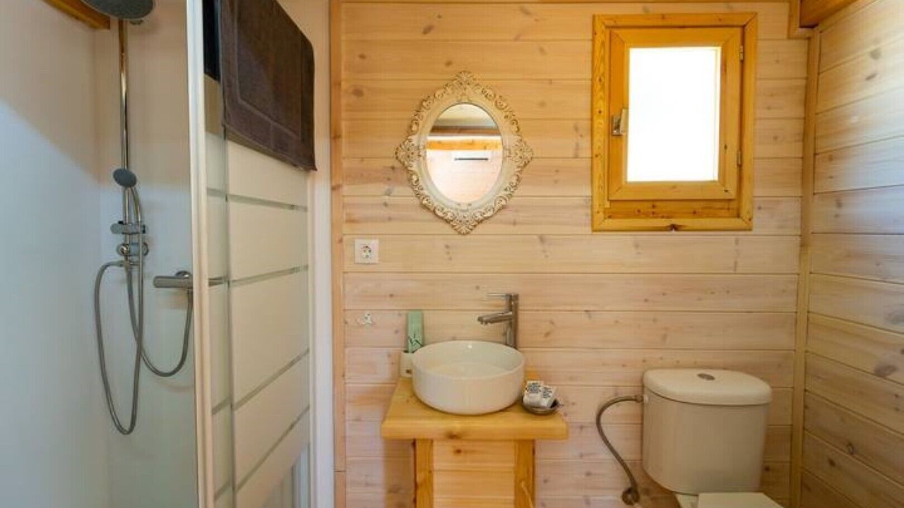 Photo of Bathroom in Elation
