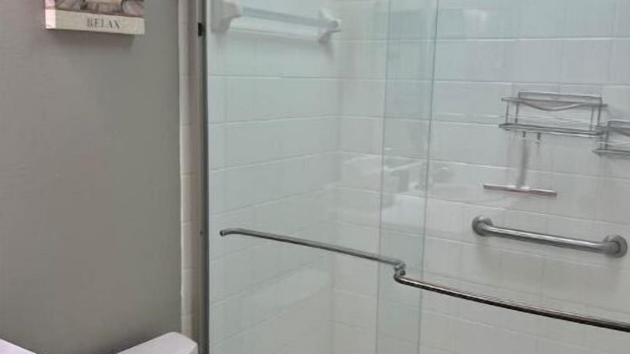 Photo of Bathroom in Sun 'N Lake