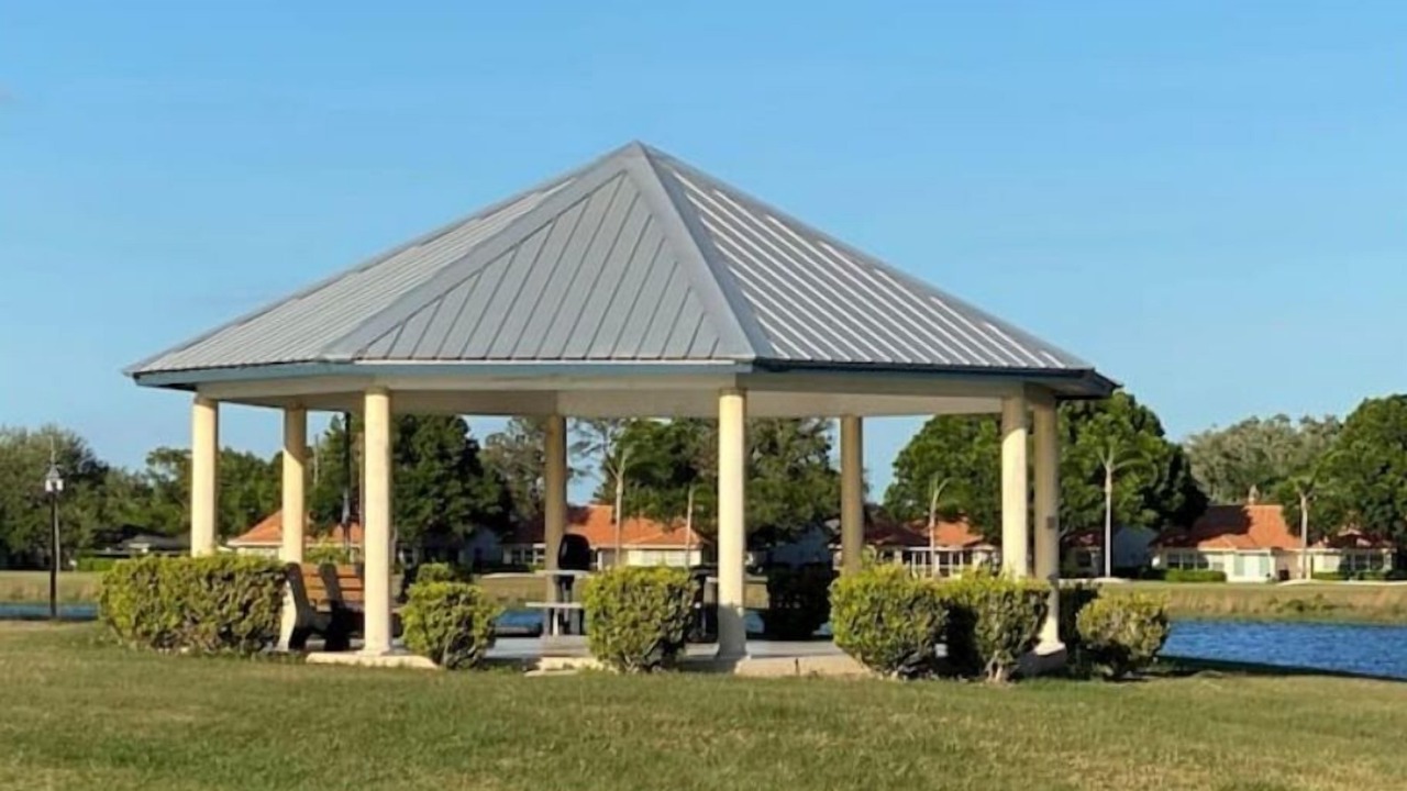 Photo of Outdoor in Sun 'N Lake