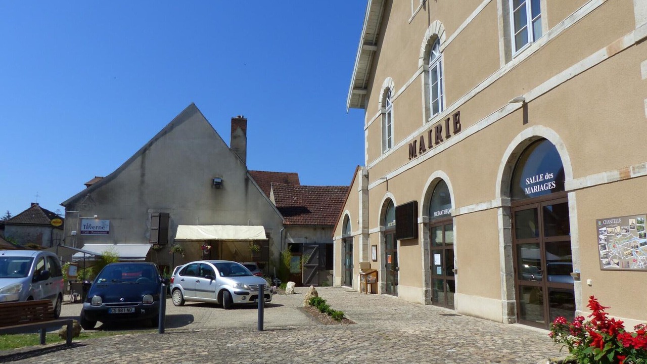 Photo of Outdoor in Chantelle