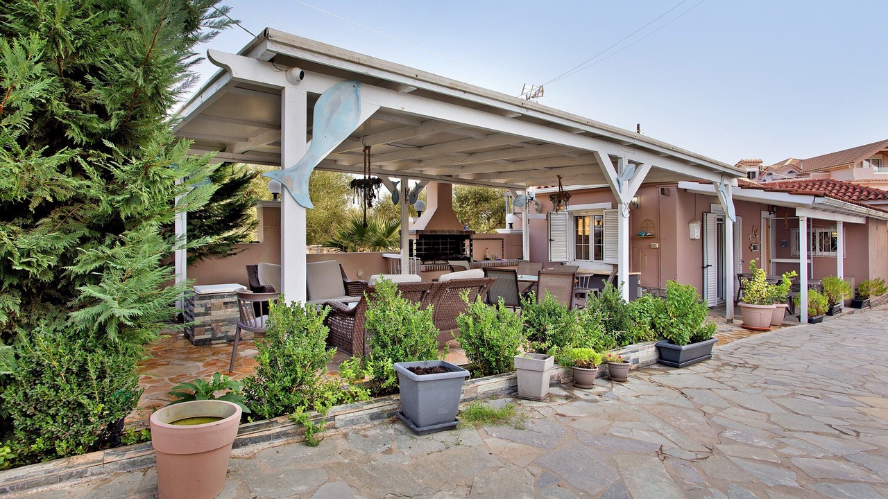 Photo of Patio Balcony in Alikanas