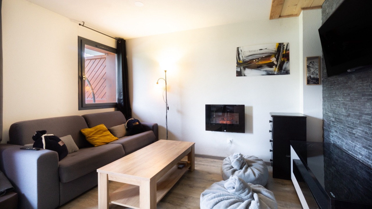 Photo of Livingroom in Albiez-Montrond
