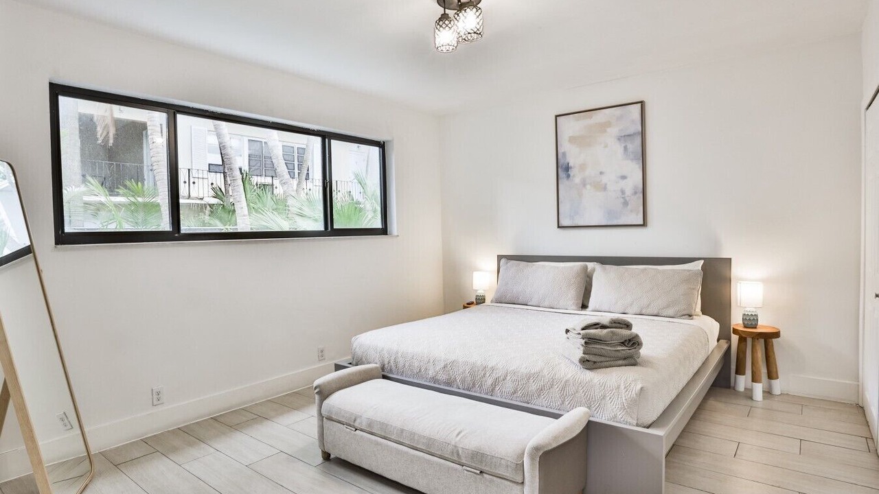 Photo of Bedroom in Bay Harbor Islands
