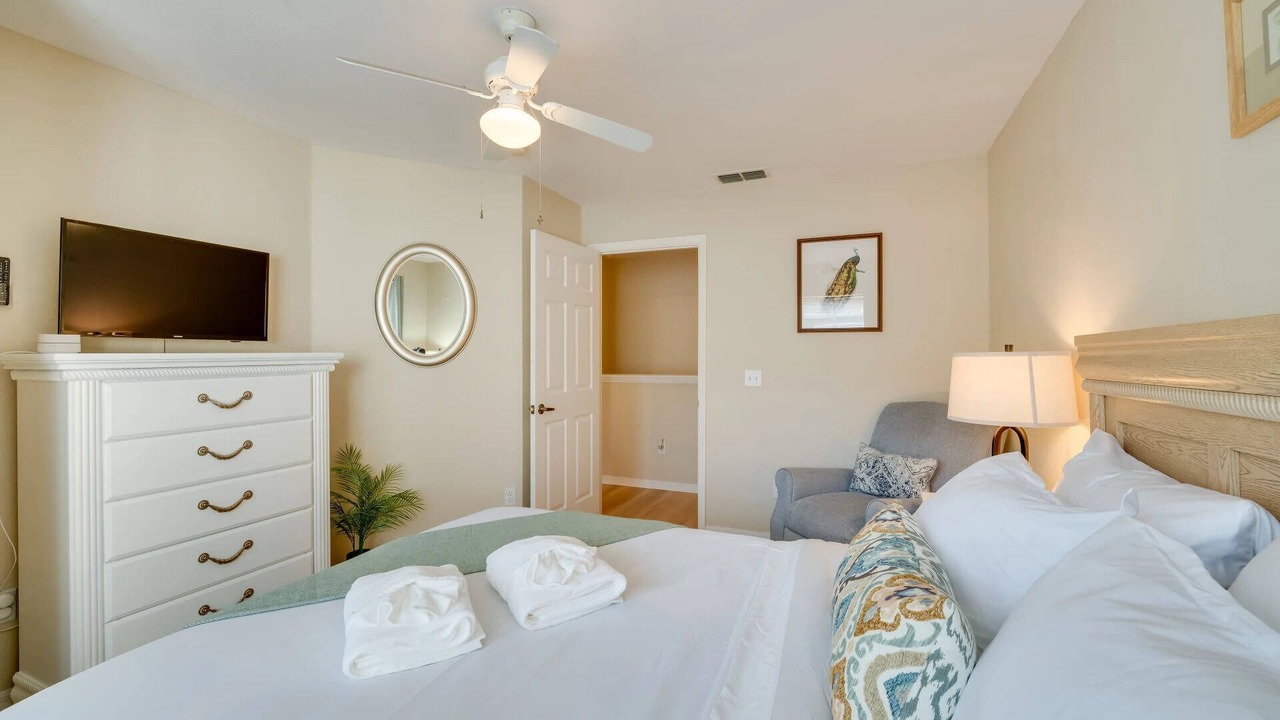Photo of Bedroom in Venetian Bay Villages