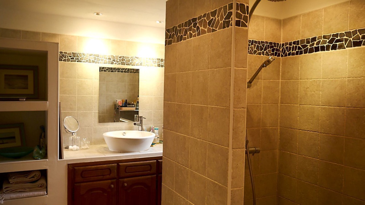 Photo of Bathroom in Flayosc