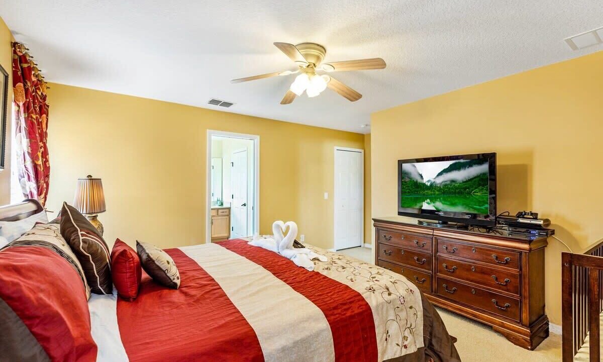 Photo of Bedroom in Watersong