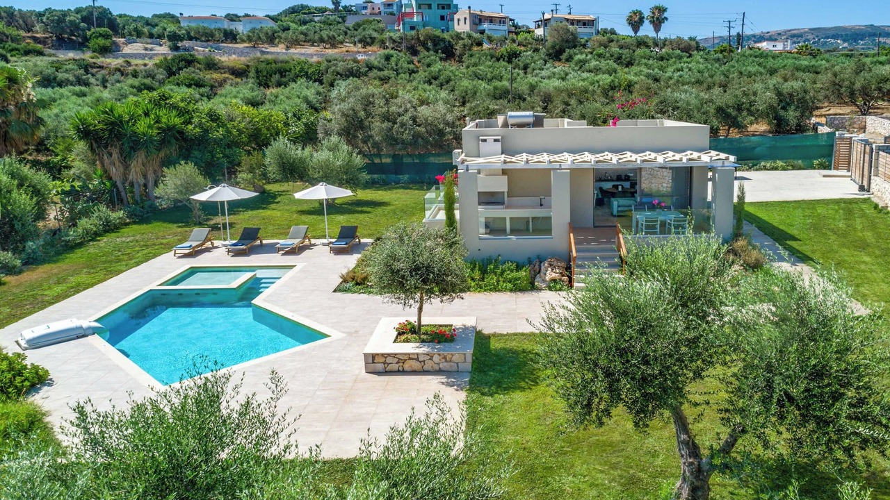 Photo of Outdoor in Adelianos Kampos