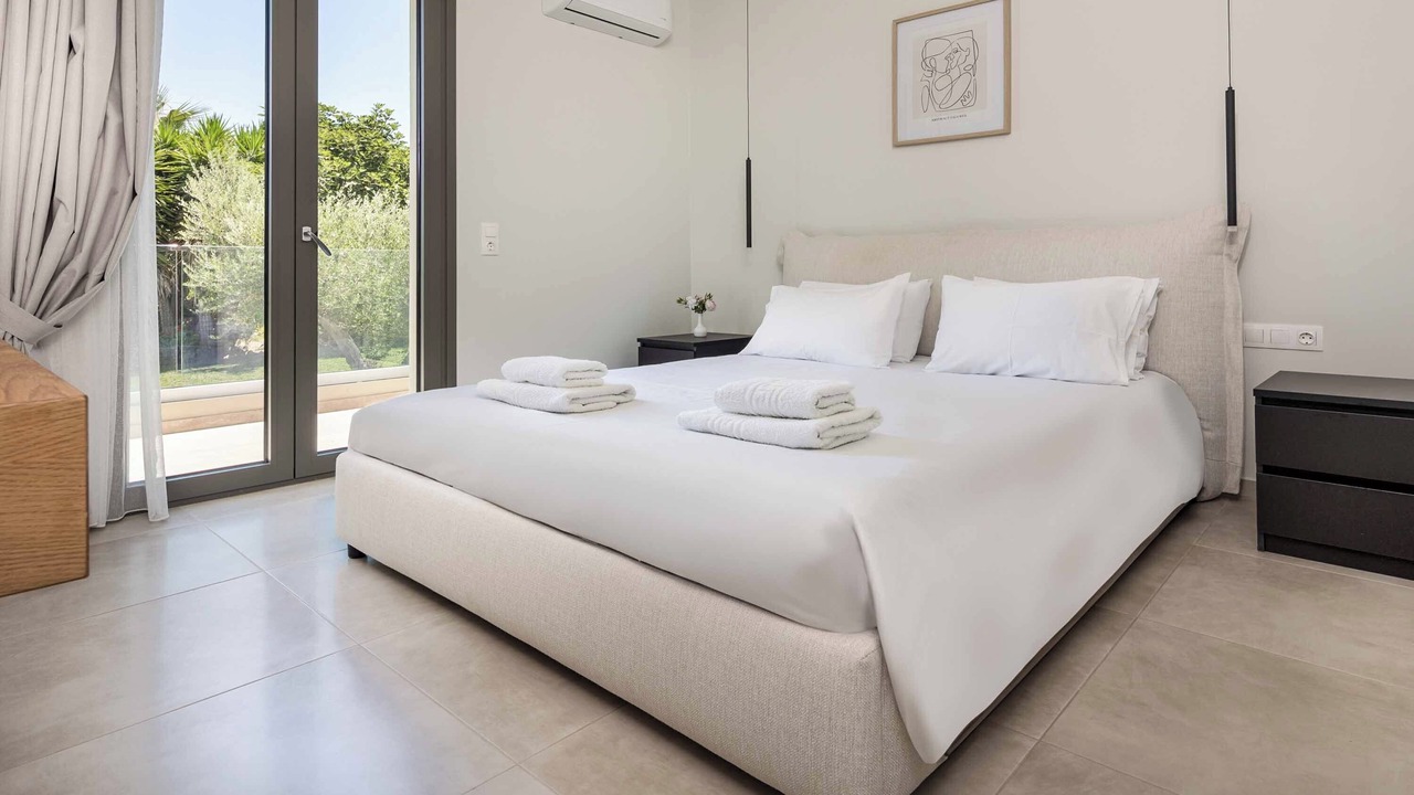 Photo of Bedroom in Adelianos Kampos