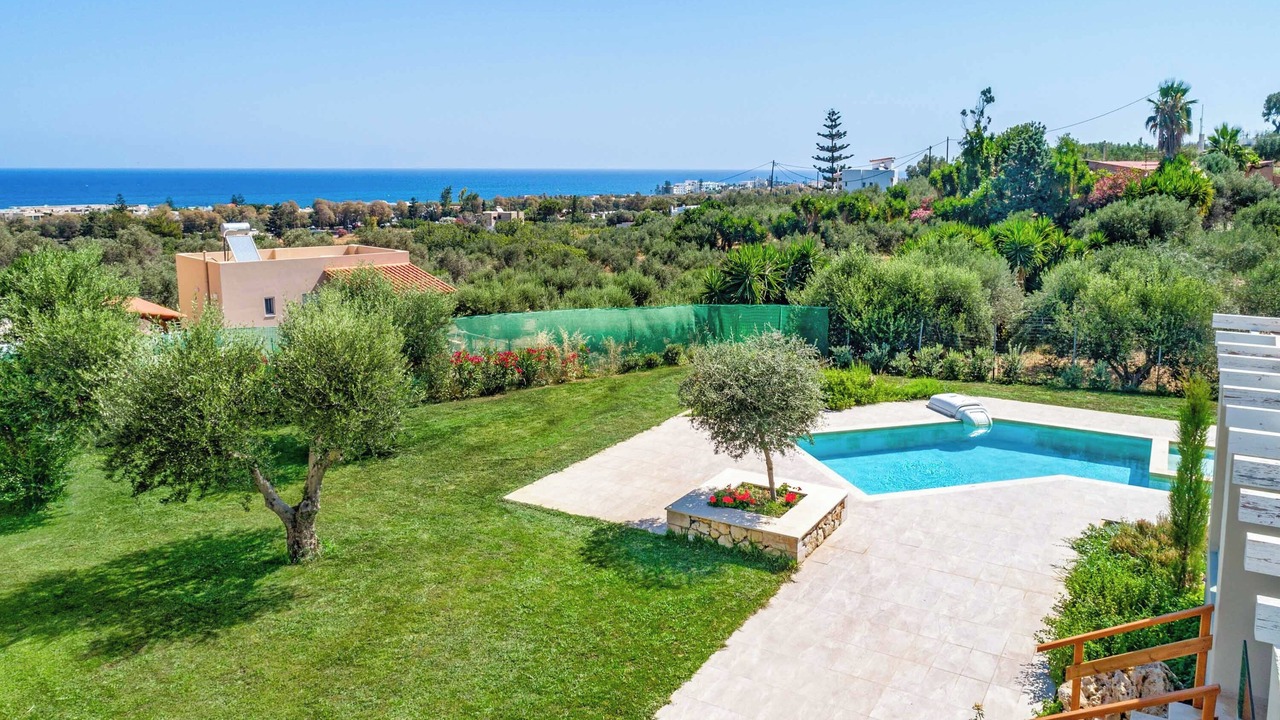Photo of Outdoor in Adelianos Kampos