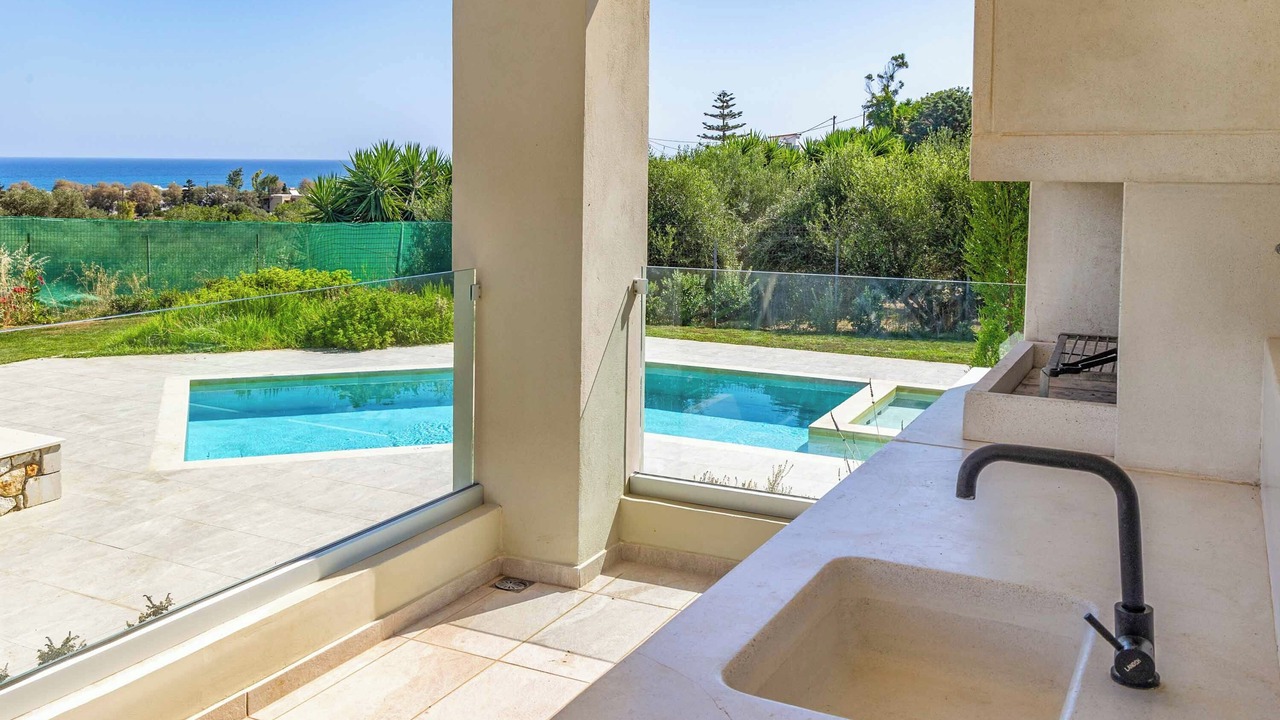 Photo of Outdoor in Adelianos Kampos