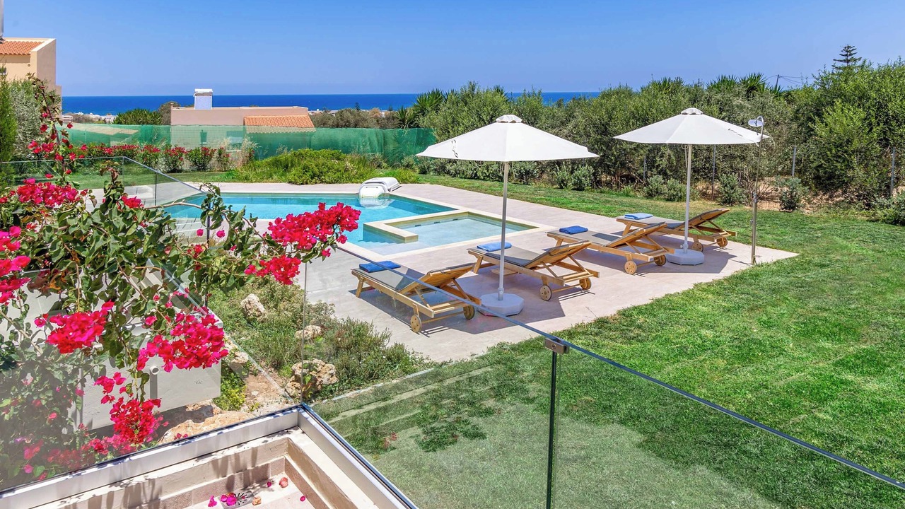 Photo of Outdoor in Adelianos Kampos