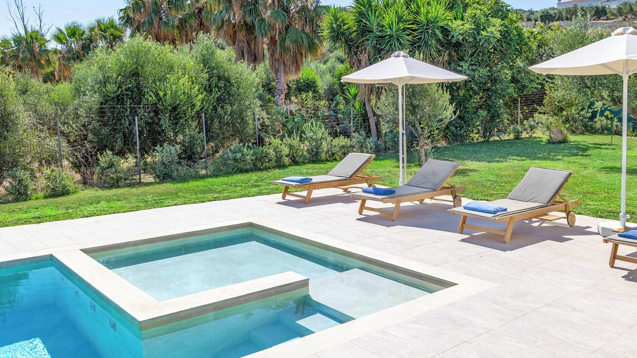 Photo of Outdoor in Adelianos Kampos