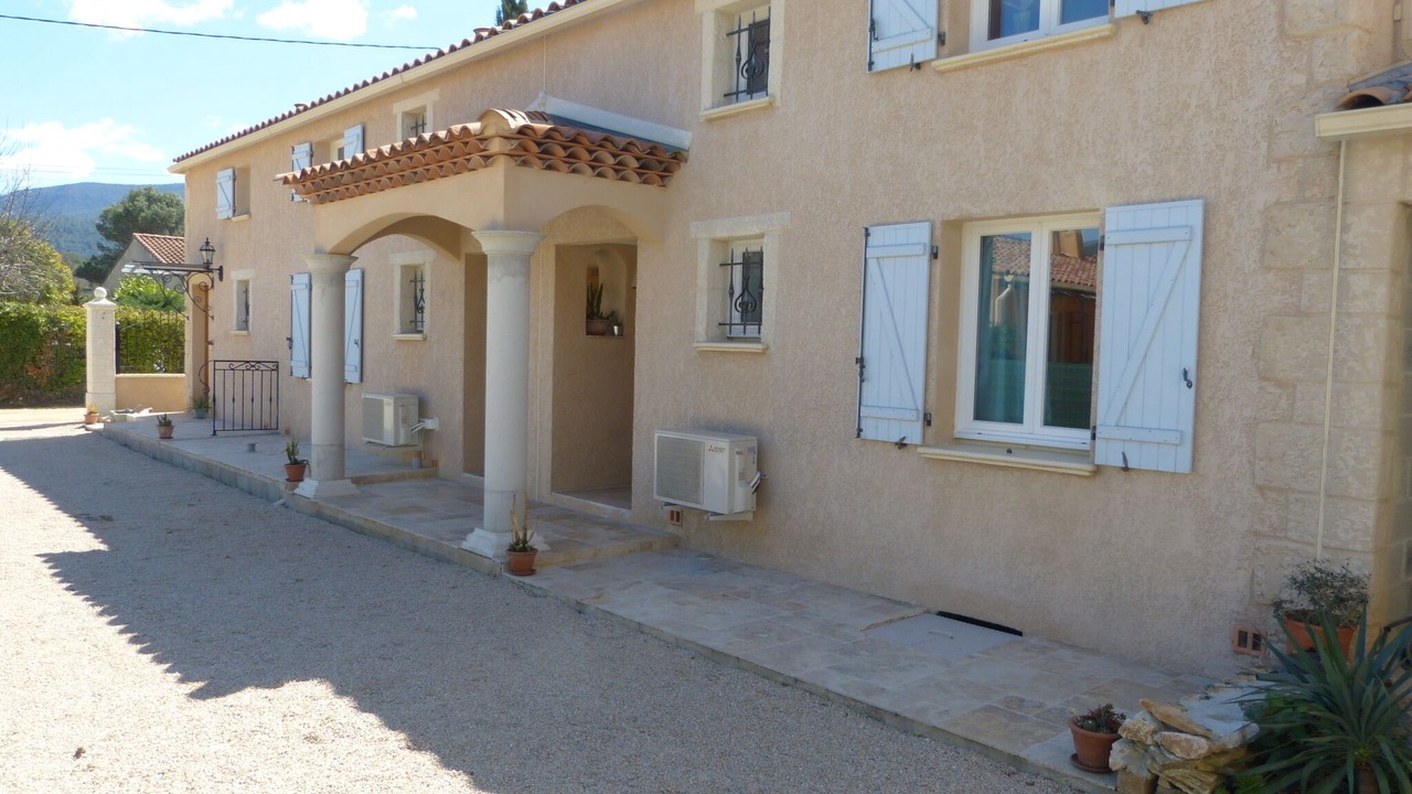 Photo of Outdoor in Auriol