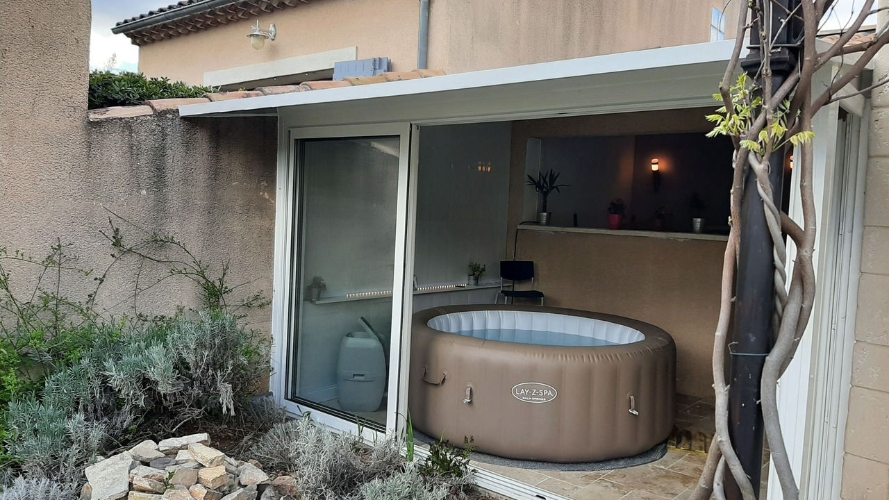 Photo of Outdoor in Auriol