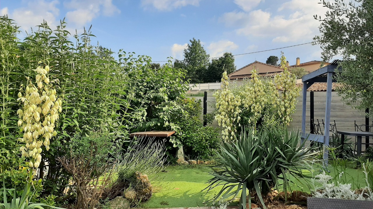 Photo of Outdoor in Auriol