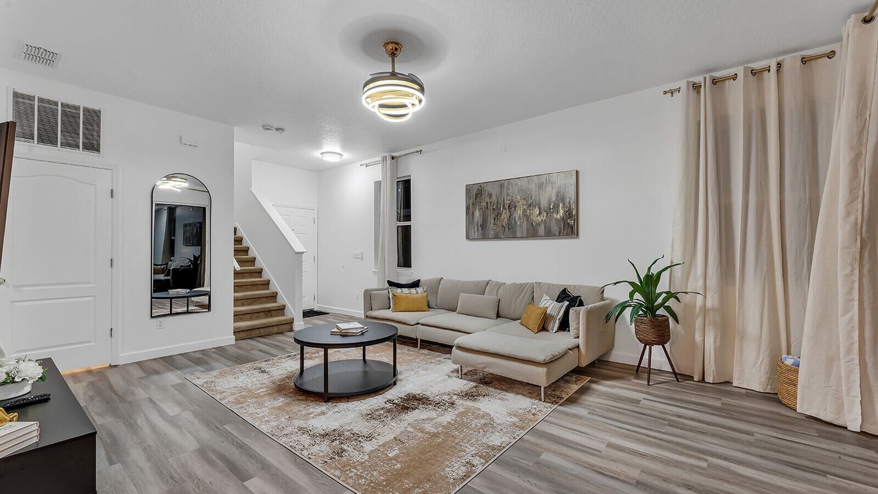 Photo of Livingroom in Sandy Ridge