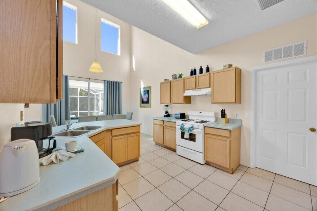 Photo of Kitchen in Crescent Lakes