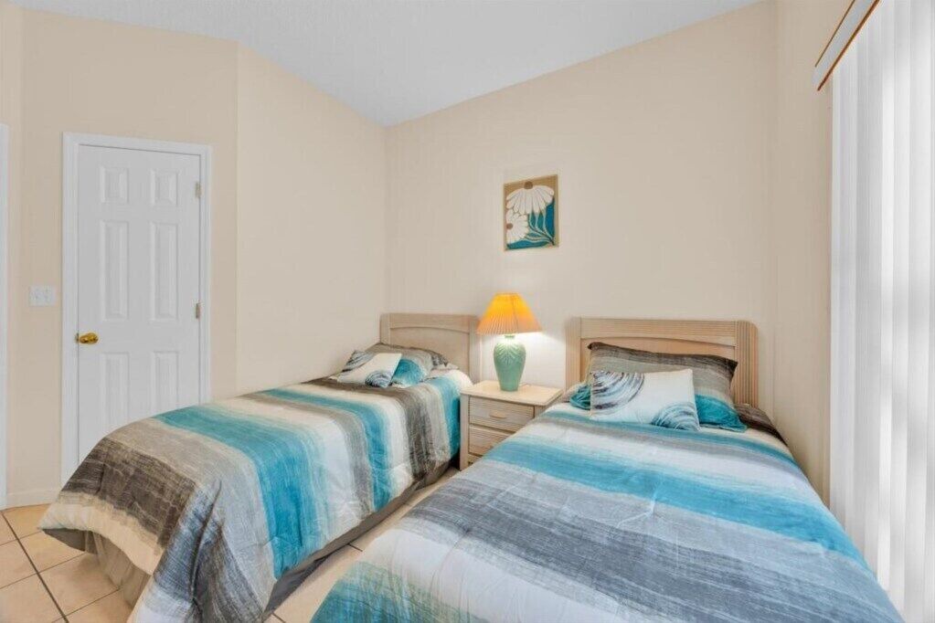 Photo of Bedroom in Crescent Lakes
