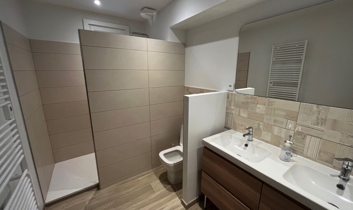 Photo of Bathroom in Les Vigneaux