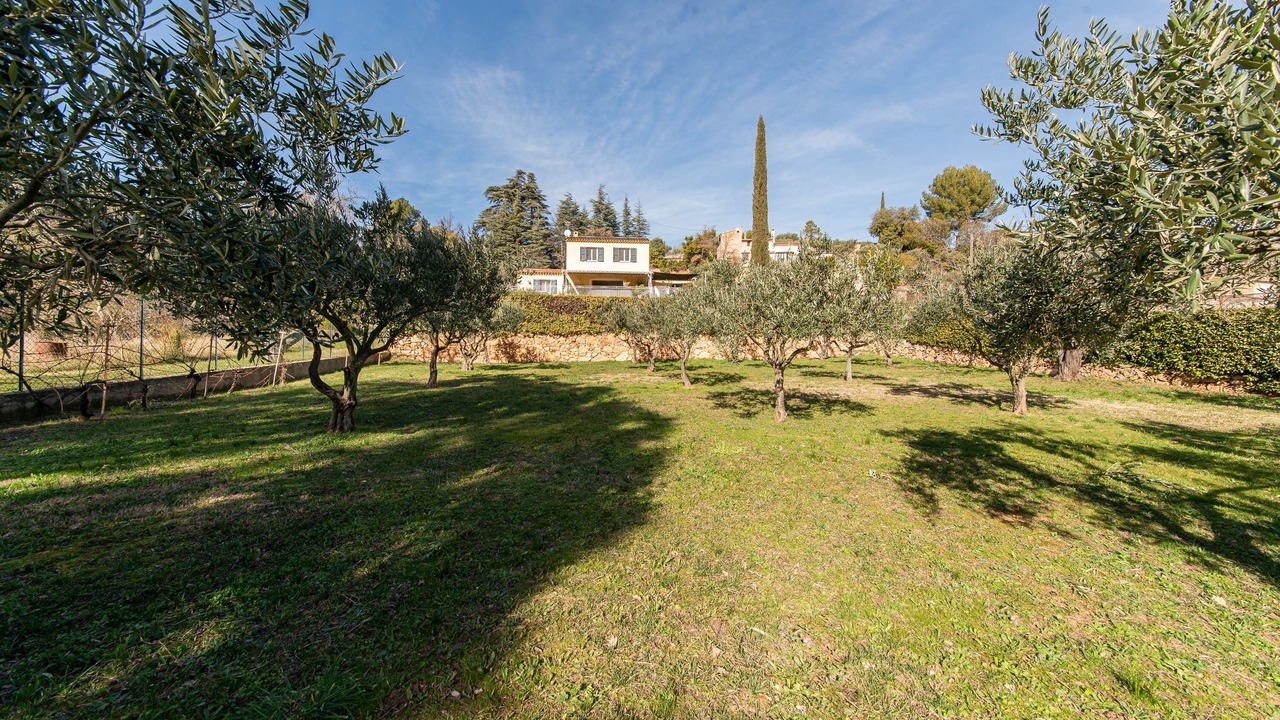 Photo of Outdoor in Aups