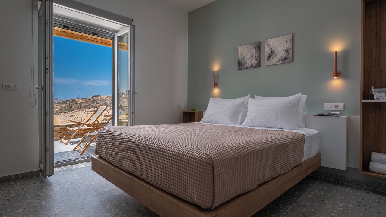 Photo of Bedroom in Ios Town
