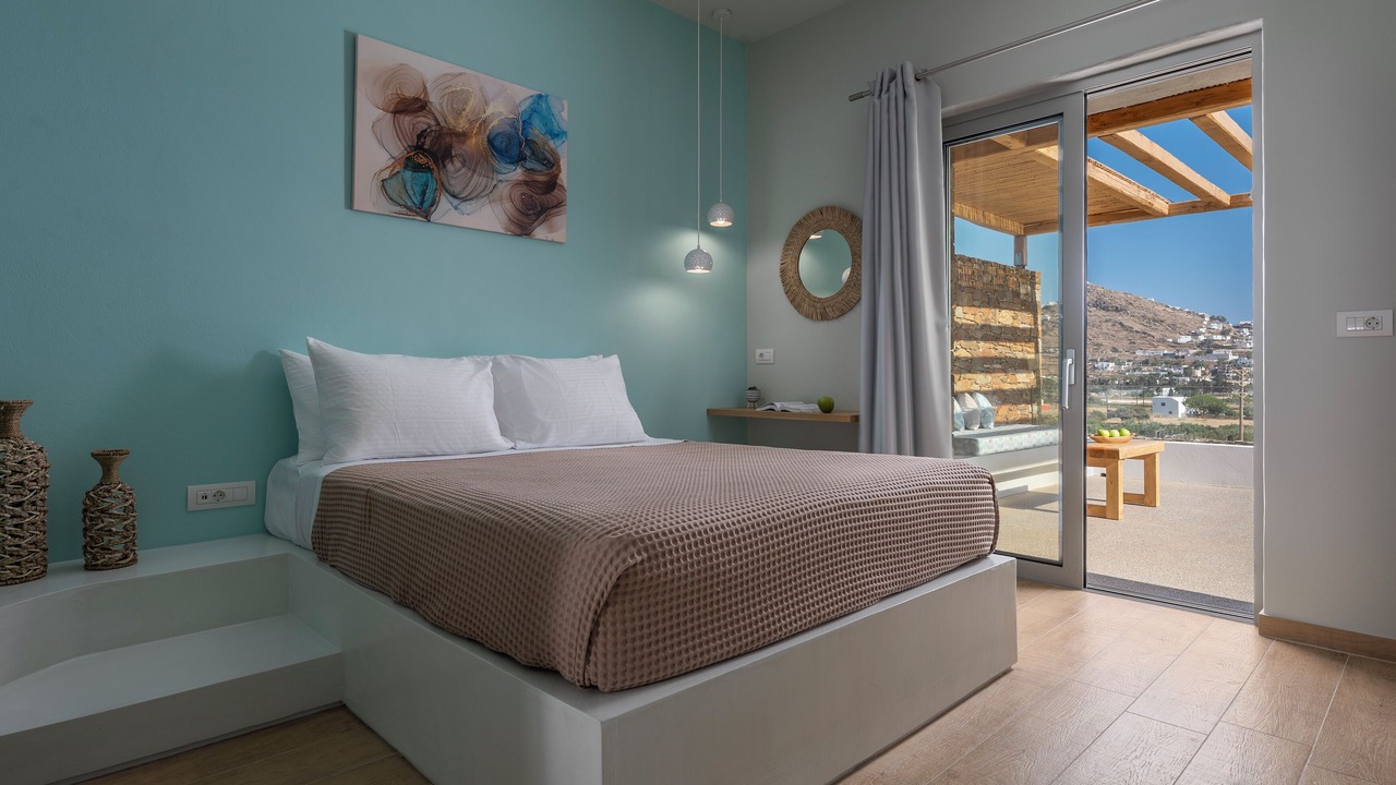 Photo of Bedroom in Ios Town