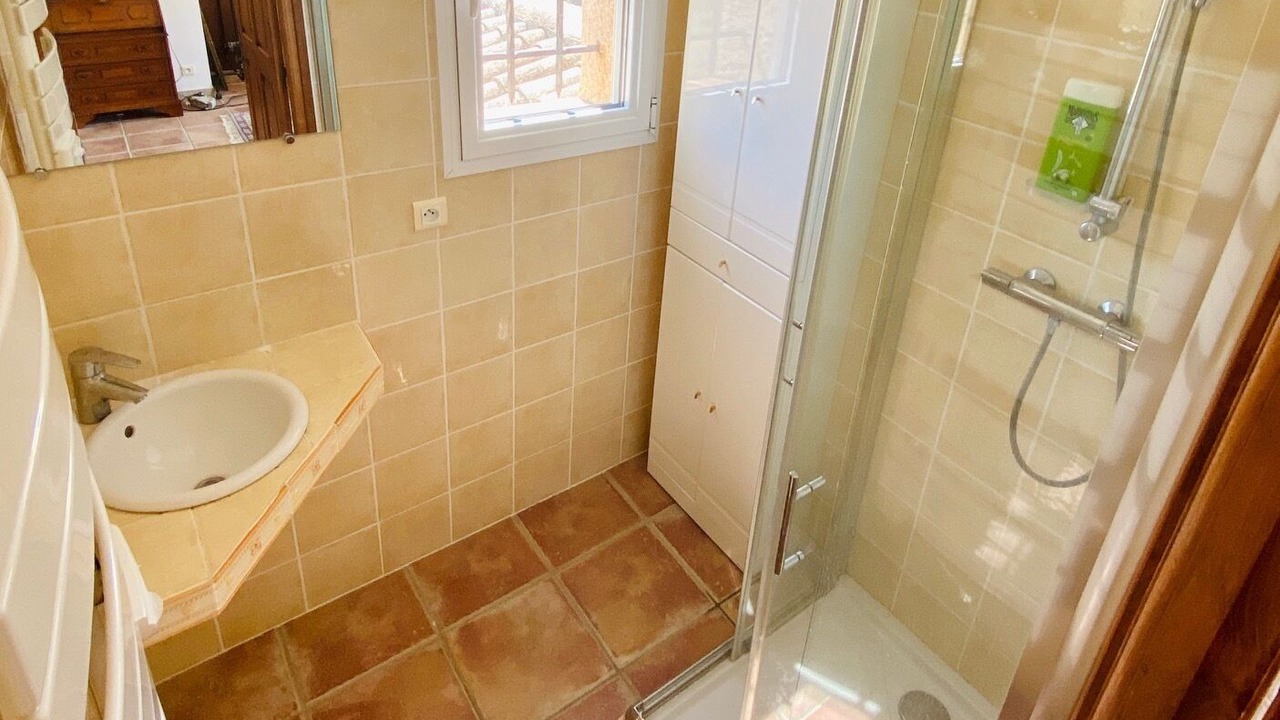 Photo of Bathroom in Regusse