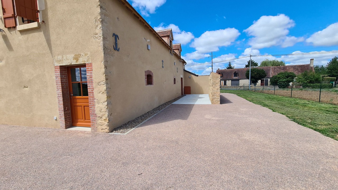 Photo of Outdoor in Le Magny