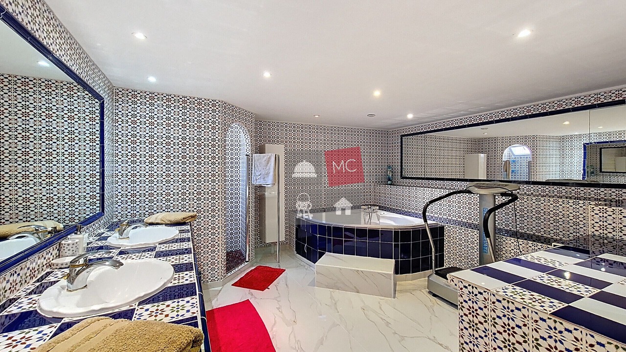 Photo of Bathroom in Preconil