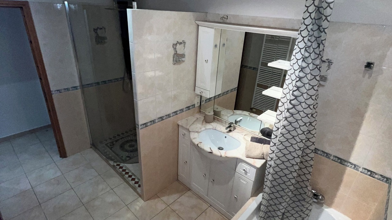 Photo of Bathroom in Vins-sur-Caramy