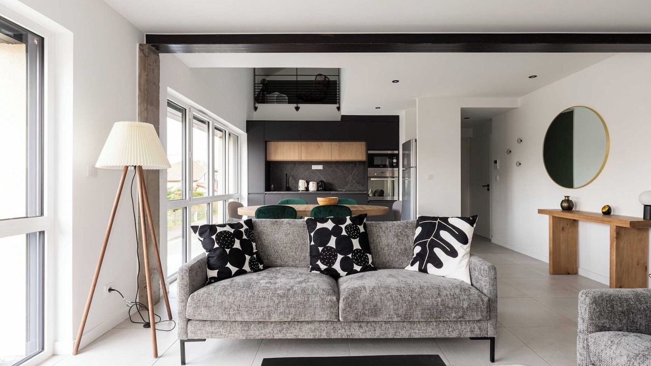 Photo of Livingroom in Leon Blum - Bon Coin