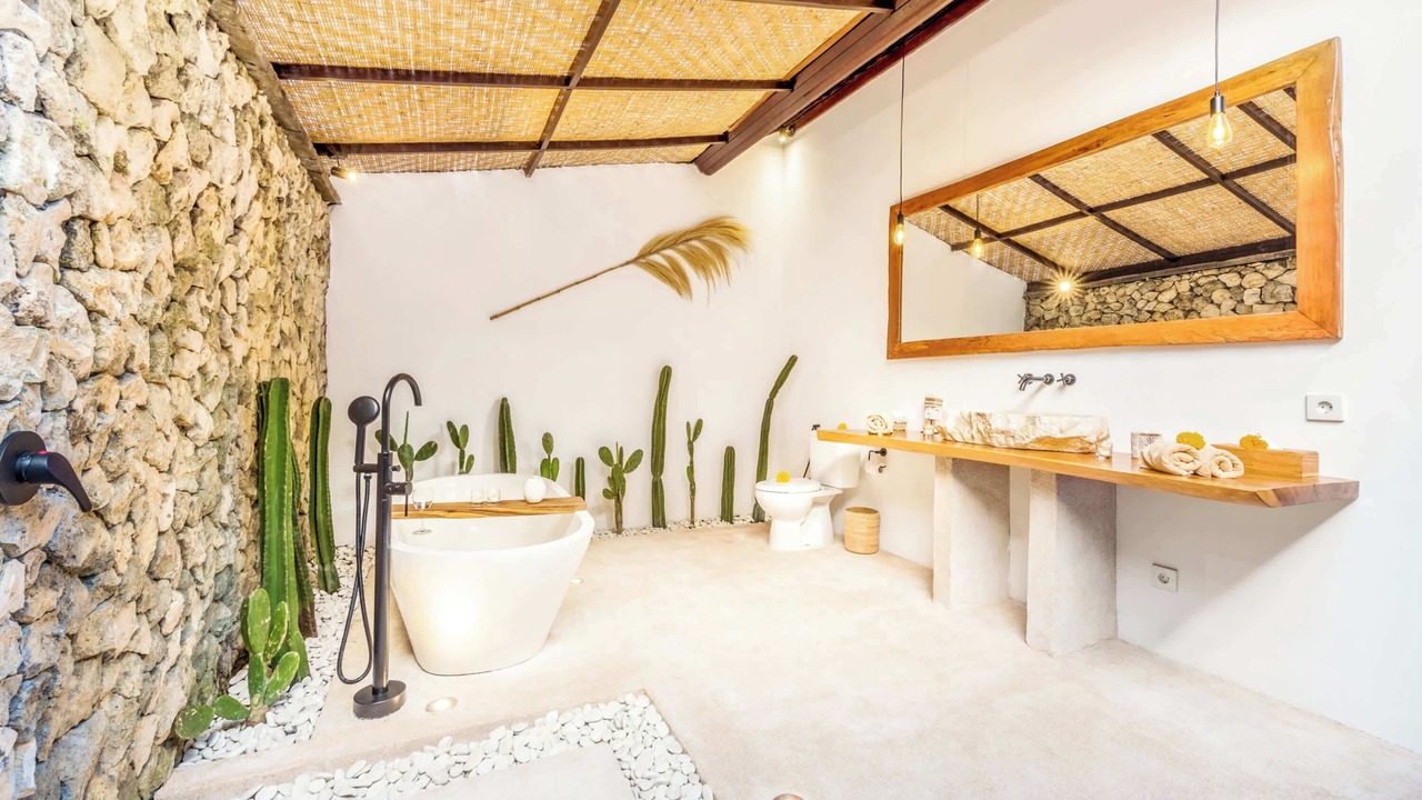 Photo of Bathroom in Petitenget