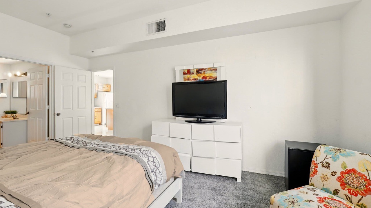 Photo of Bedroom in Venetian Bay Villages