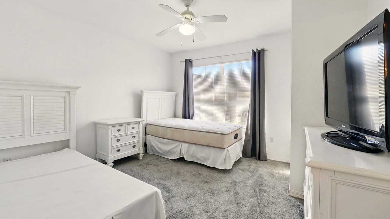 Photo of Bedroom in Venetian Bay Villages