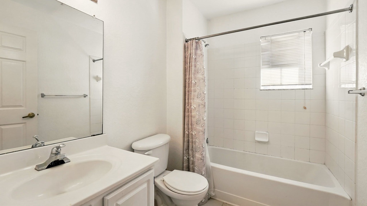 Photo of Bathroom in Venetian Bay Villages