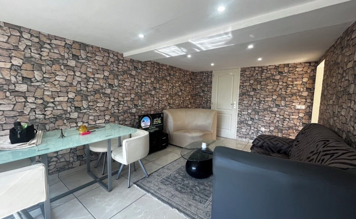 Photo of Livingroom in Decines-Charpieu