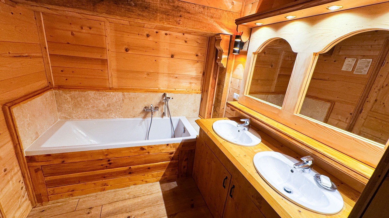 Photo of Bathroom in Saint-Jean-dʼAulps