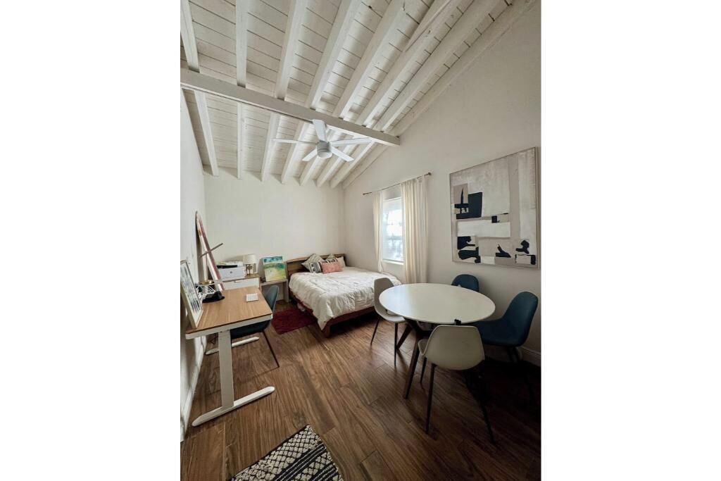 Photo of Bedroom in Miami Shores