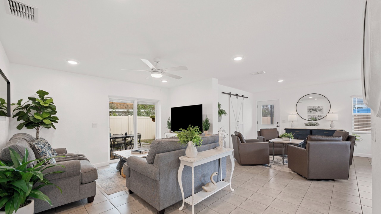 Photo of Livingroom in Lakeland