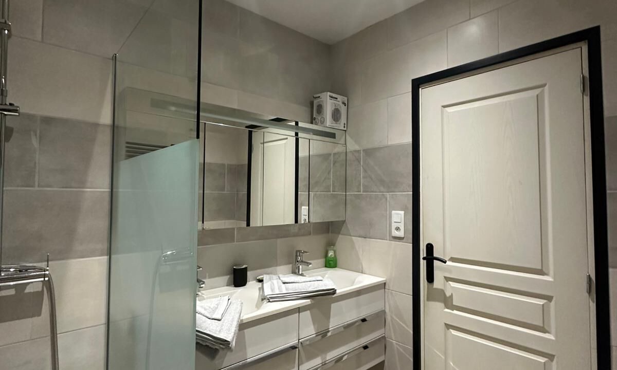 Photo of Bathroom in Orange