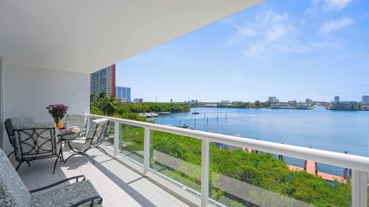 Photo of Outdoor in Sunny Isles Beach