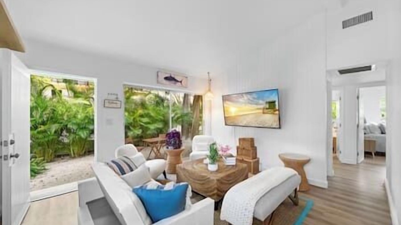Photo of Livingroom in Coconut Grove