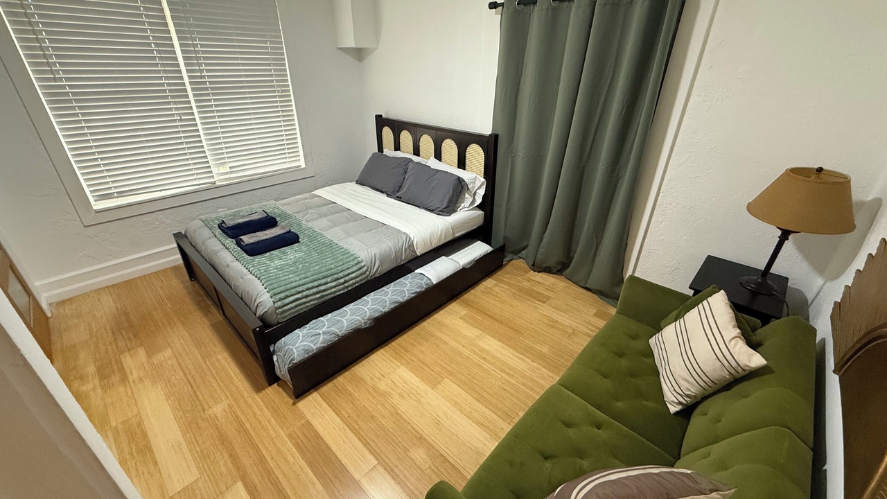 Photo of Bedroom in Midtown