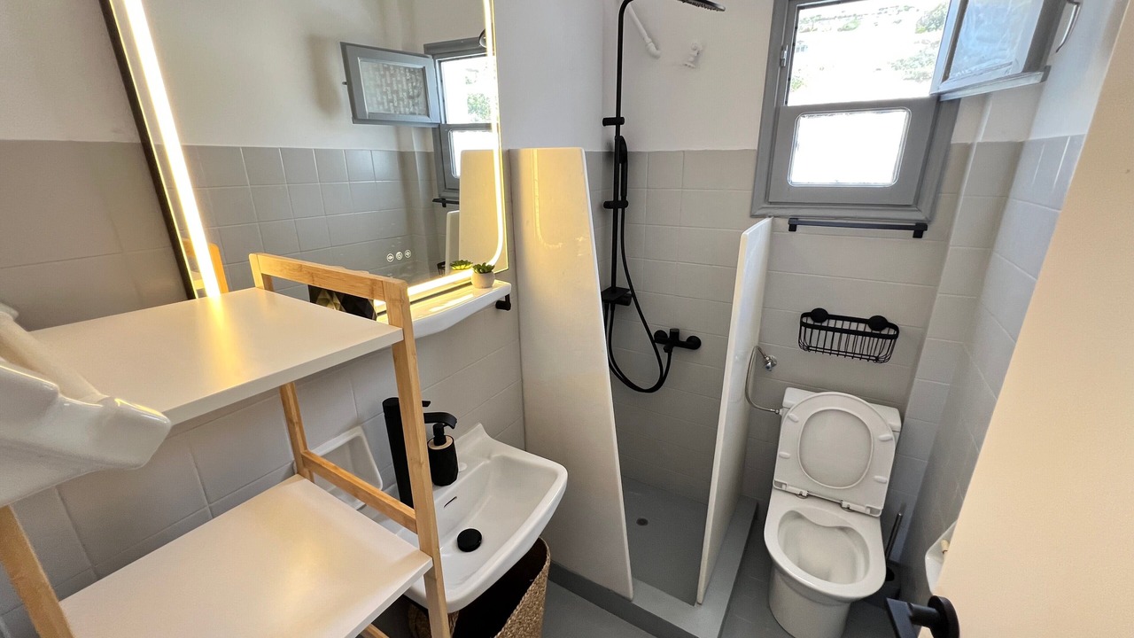 Photo of Bathroom in Parikia