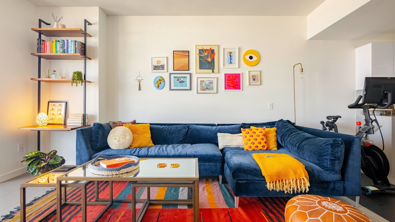 Photo of Livingroom in Town Square