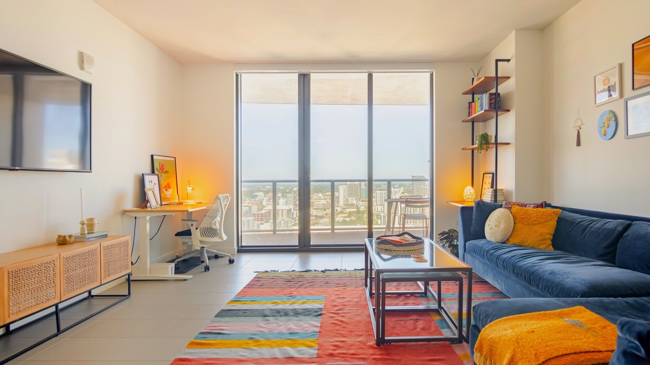Photo of Livingroom in Town Square