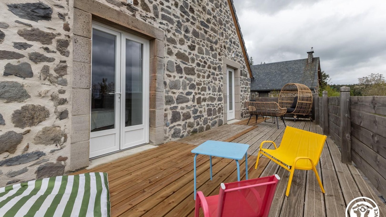 Photo of Patio Balcony in Saint-Victor-la-Riviere