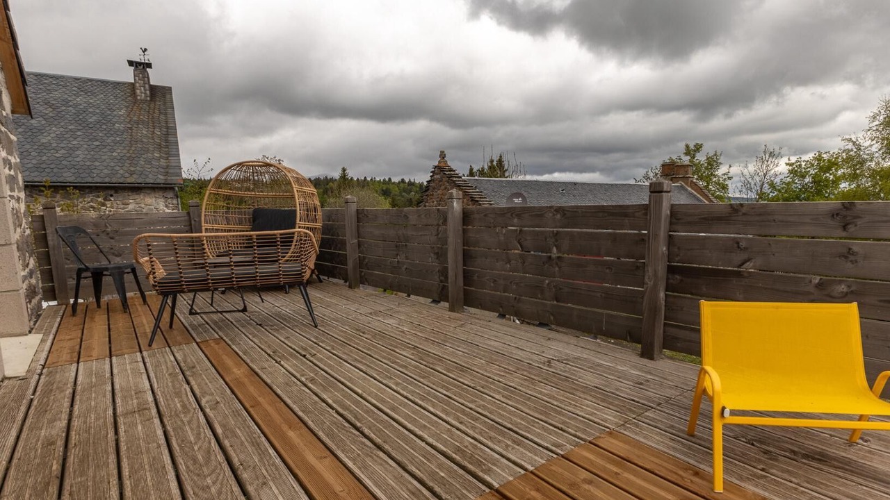 Photo of Patio Balcony in Saint-Victor-la-Riviere